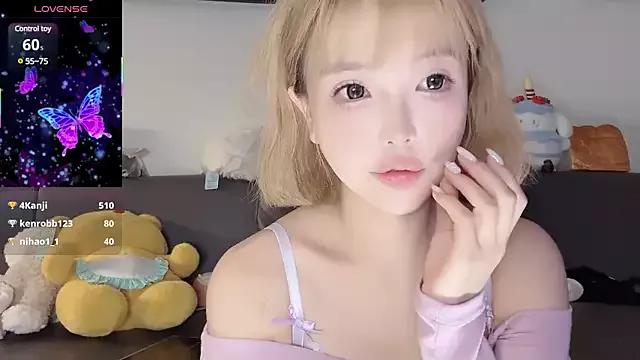 Try our streaming cams variety and talk on a personal level with our adorable girls streamers, showing off their bountiful shapes and dildos.