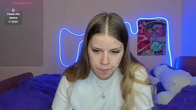 Try our streaming cams variety and talk on a personal level with our adorable girls streamers, showing off their bountiful shapes and dildos.