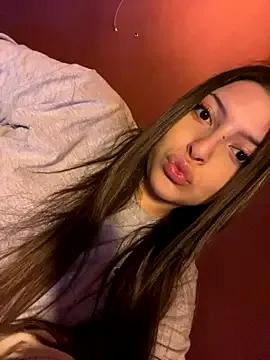 kiramedi from StripChat is Freechat