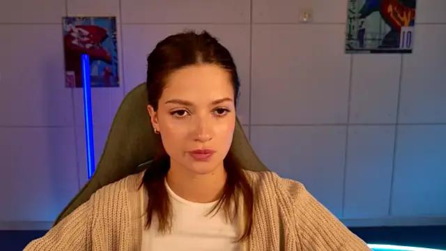 KiraVair from StripChat is Freechat