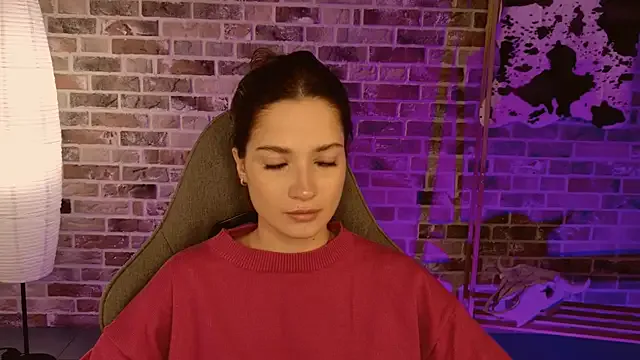 KiraVair from StripChat is Freechat