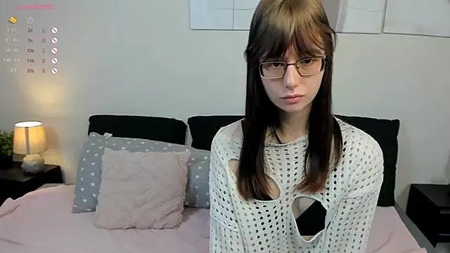 KiraZephyr from StripChat is Freechat