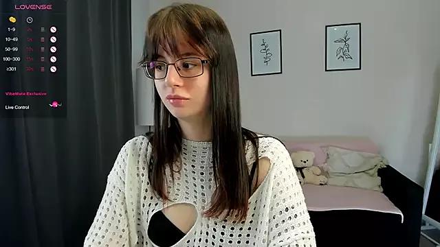 KiraZephyr from StripChat is Freechat