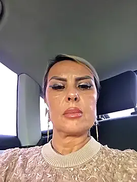 KirraWhite from StripChat is Freechat