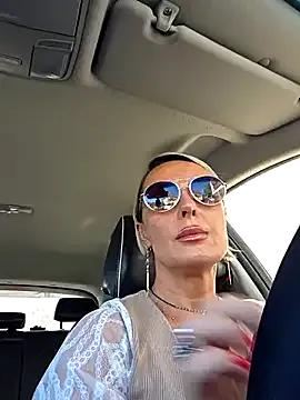 KirraWhite from StripChat is Freechat