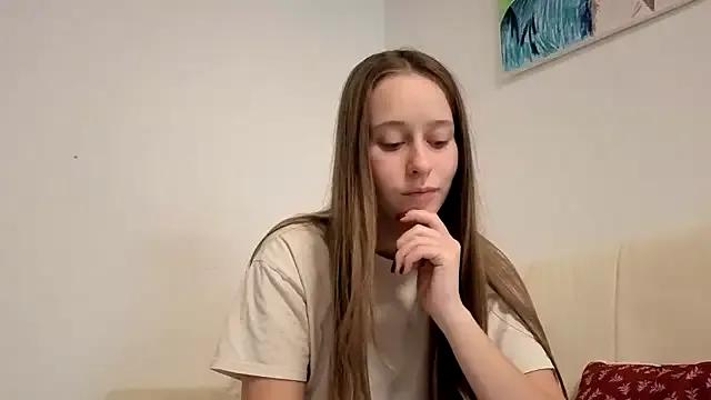 Kisacka from StripChat is Freechat