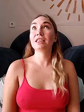 KisaVixen from StripChat is Freechat