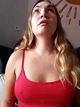 KisaVixen from StripChat is Freechat