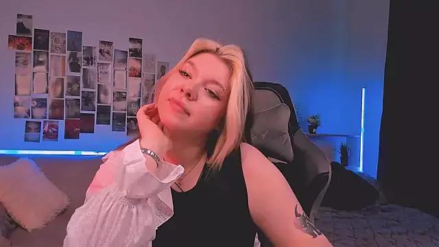 kissmywings from StripChat is Freechat
