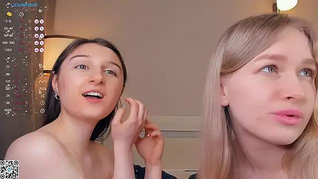 KitiNils from StripChat