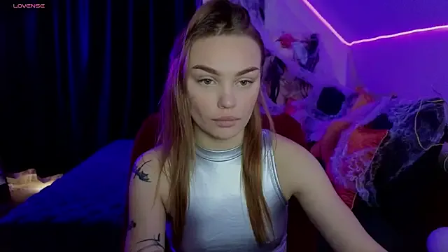 Try our streaming cams variety and talk on a personal level with our adorable girls streamers, showing off their bountiful shapes and dildos.