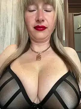 Kittenforyou from StripChat