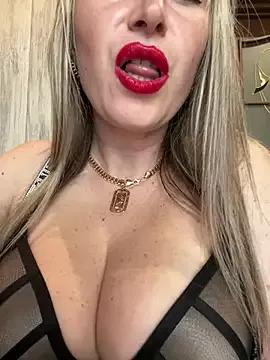 Kittenforyou from StripChat