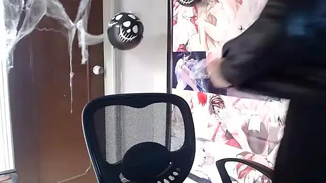 KittenMiss_ from StripChat is Freechat