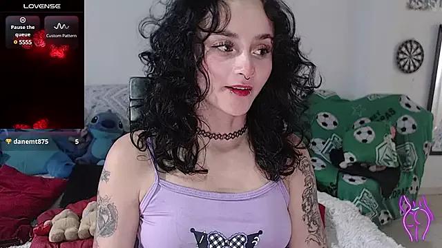 Try our streaming cams variety and talk on a personal level with our adorable girls streamers, showing off their bountiful shapes and dildos.