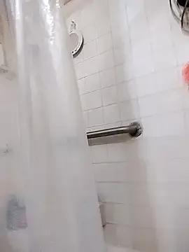 Kitty2Good from StripChat is Freechat