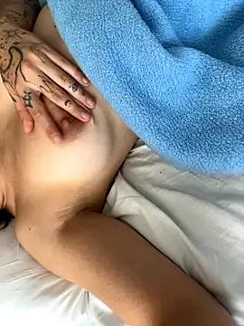 Kitty5348 from StripChat