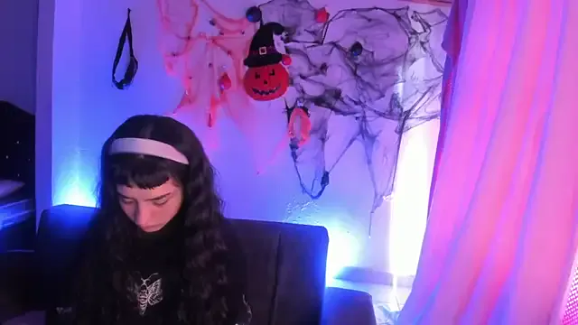 kitty__chs from StripChat is Freechat