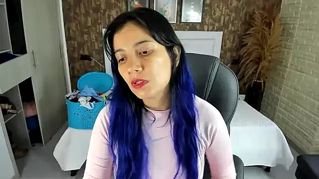 Try our streaming cams variety and talk on a personal level with our adorable girls streamers, showing off their bountiful shapes and dildos.