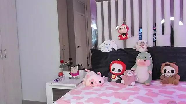Try our streaming cams variety and talk on a personal level with our adorable girls streamers, showing off their bountiful shapes and dildos.