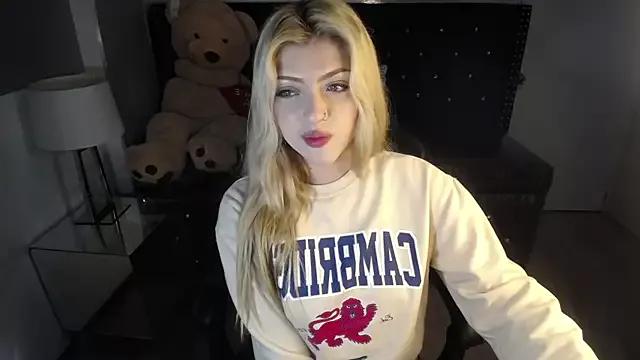 Try our streaming cams variety and talk on a personal level with our adorable girls streamers, showing off their bountiful shapes and dildos.