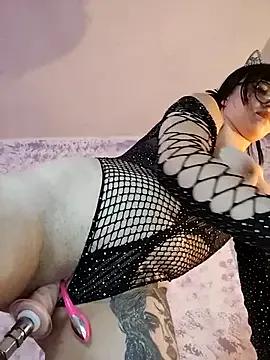 Kitty_Melodi from StripChat is Freechat