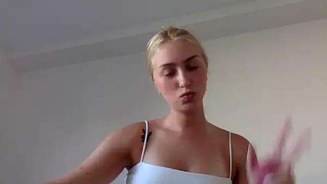 Kitty_Swetty from StripChat is Freechat