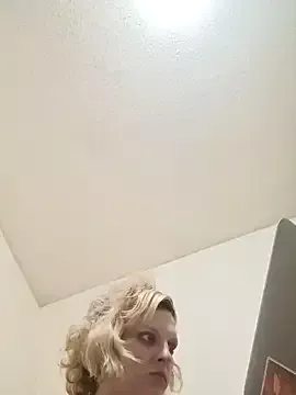 KITTYBOOBOOFUXX from StripChat