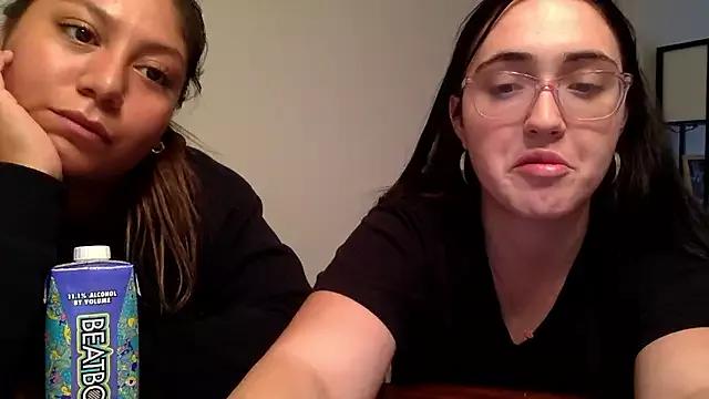 kittygrl302 from StripChat