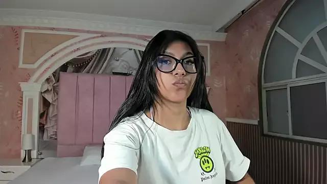 Kittyhanna_ from StripChat is Freechat