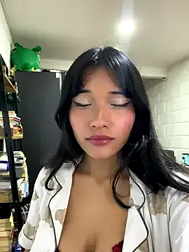 kittylove18_ on StripChat 