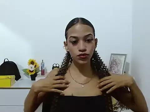 KittyLove_s from StripChat