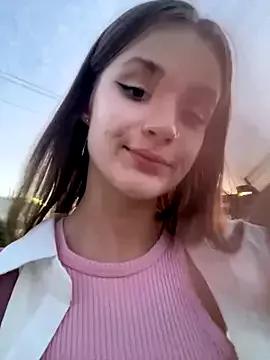 KittyQueeny from StripChat is Freechat