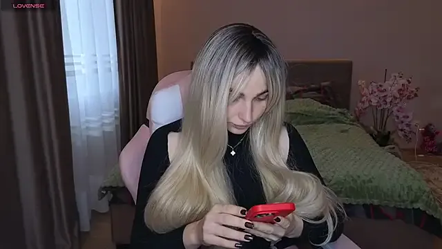 Try our streaming cams variety and talk on a personal level with our adorable girls streamers, showing off their bountiful shapes and dildos.