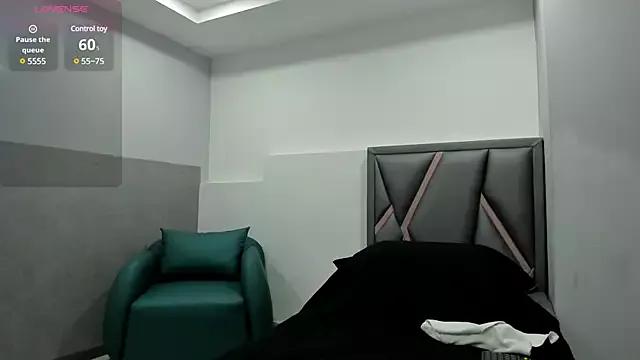 klariz09 from StripChat is Freechat