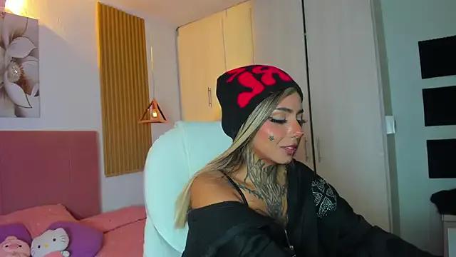KoraRousee from StripChat is Freechat