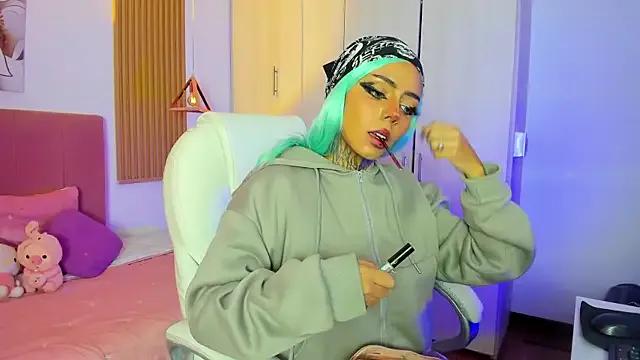 Try our streaming cams variety and talk on a personal level with our adorable girls streamers, showing off their bountiful shapes and dildos.