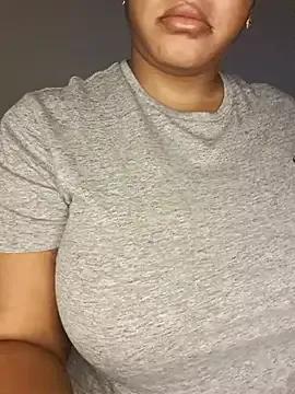 Kream_Cherry from StripChat is Freechat