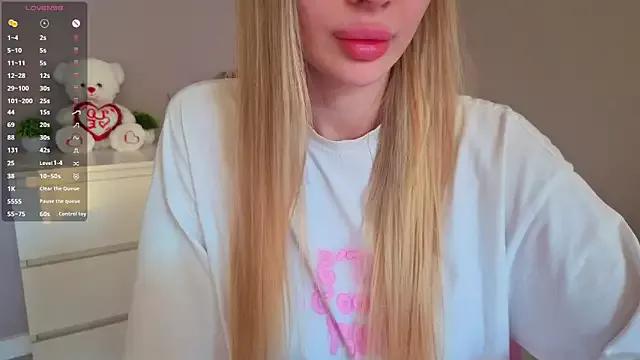 Try our streaming cams variety and talk on a personal level with our adorable girls streamers, showing off their bountiful shapes and dildos.