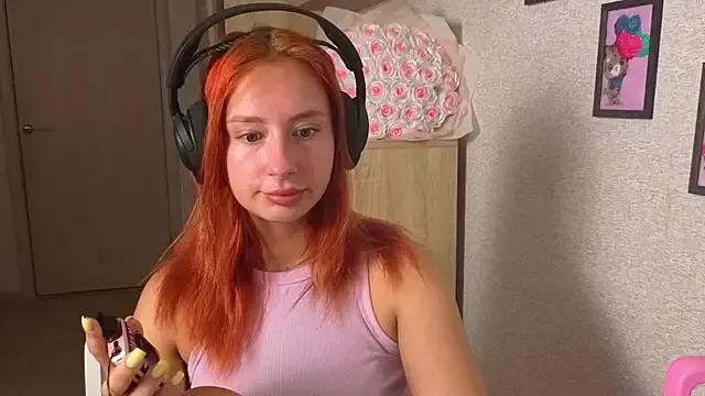 kristi_ginger from StripChat is Freechat