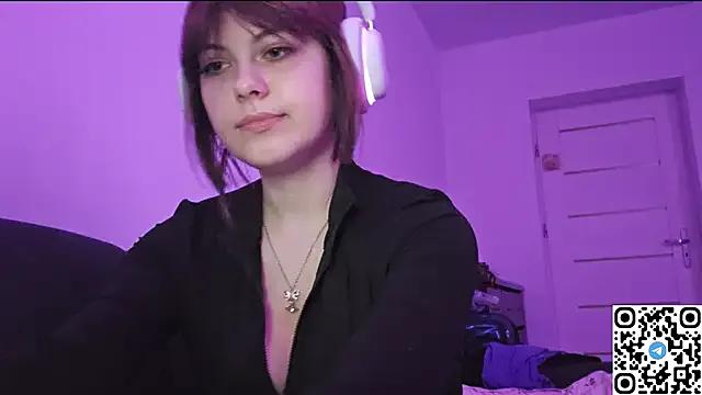 KristiBloom from StripChat is Freechat