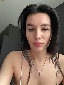 KristinLaur from StripChat is Freechat