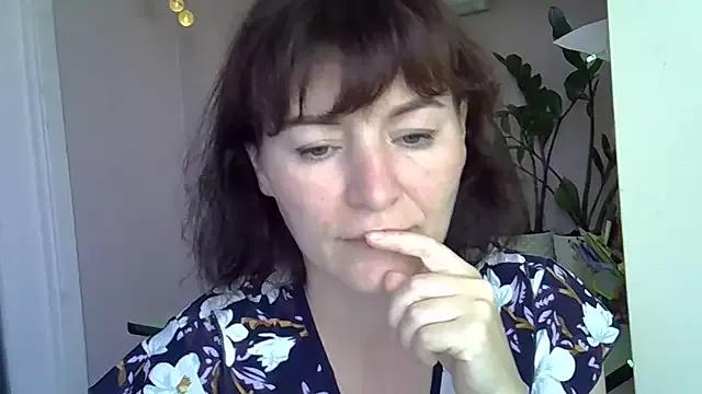 Krystal_82 from StripChat is Freechat