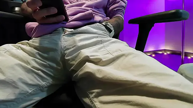 Kuruptxxx_live from StripChat