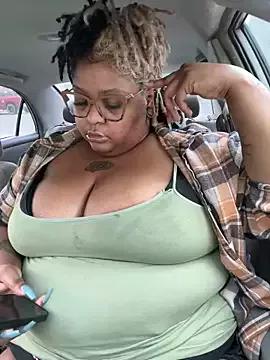 kweenxkarma from StripChat
