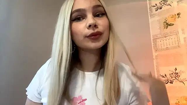 KylaCincotta from StripChat is Freechat