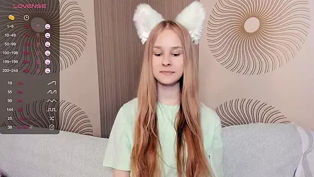 KylaNahari from StripChat is Freechat