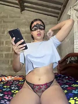 Kyra__Rose from StripChat