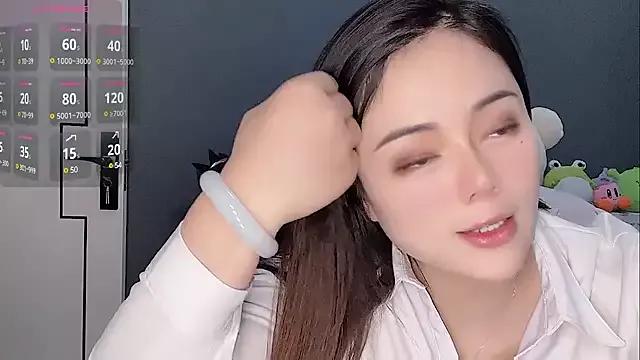 L-illie from StripChat