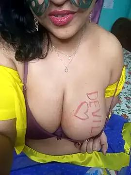 Laaly_Sona from StripChat